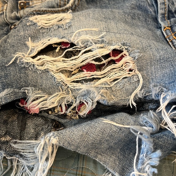 Free People We The Free Cutoff Floral Lace Ripped Denim Shorts - Picture 4 of 5